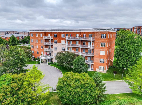95 Rue de Rouville, Gatineau, Quebec J8T8M7