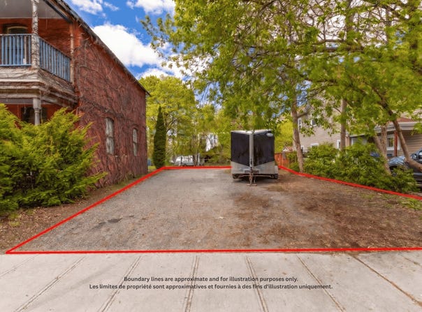 155 Rue Champlain, Gatineau (Hull), Quebec J8X 3R3
