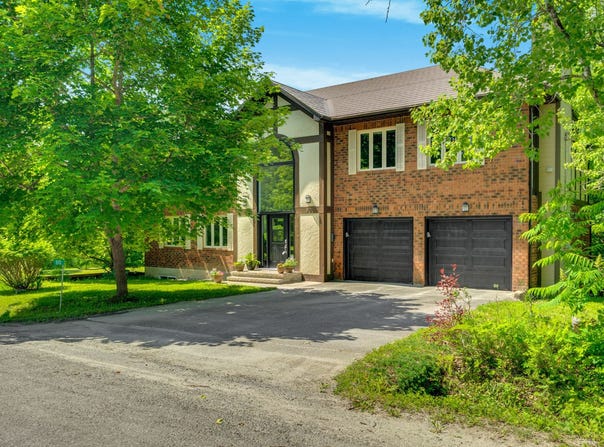 80 Ch. du Barrage, Chelsea, Quebec J9B 1N2