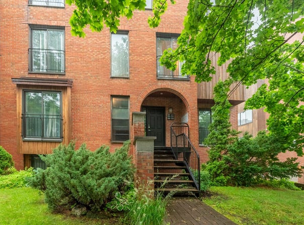 8676 Av. André-Grasset, Ahuntsic-Cartierville, QC H2M2M6, CA, Ahuntsic-Cartierville, Quebec H2M2M6