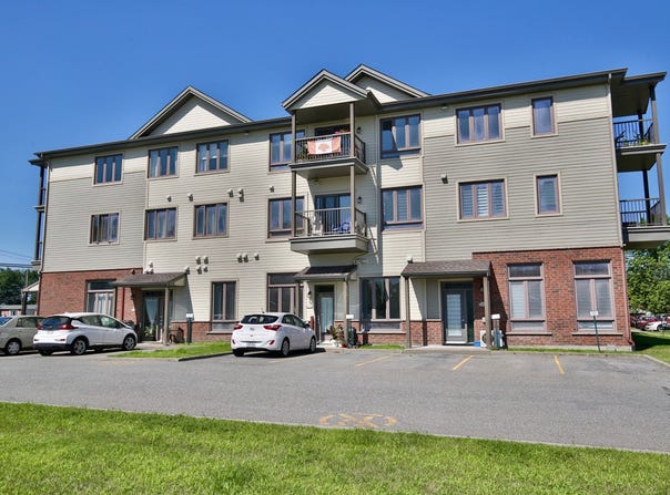 6940 Rue Laframboise, Saint-Hyacinthe, QC J2R1G4, CA, Saint-Hyacinthe, Quebec J2R1G4