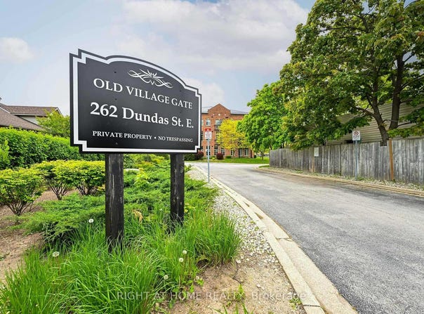 403 - 262 Dundas Street E, Hamilton, Ontario L8B1A9