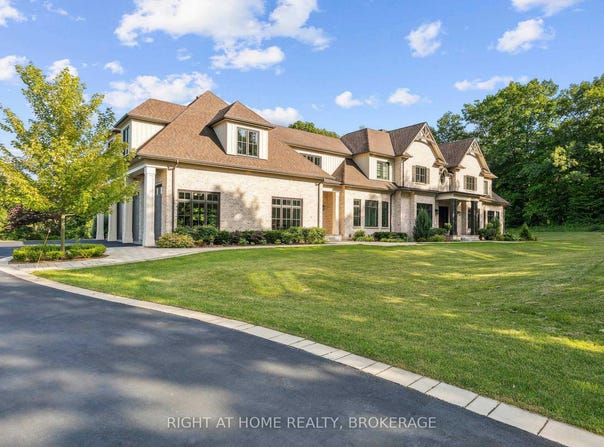 2606 Harvestmoon Lane, Burlington, Ontario L7P0N5