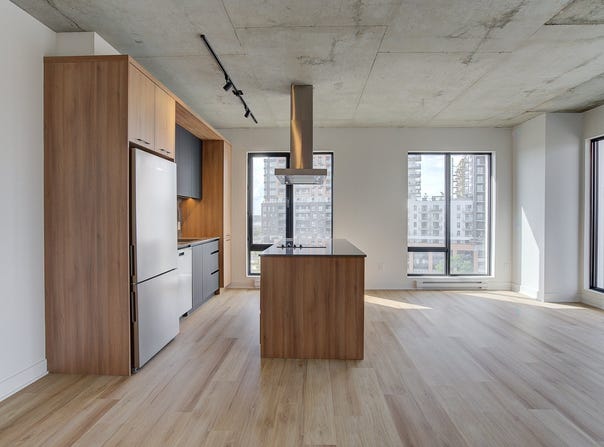 2151 Rue Léger 802, Montréal (LaSalle), Quebec H8N 0J3