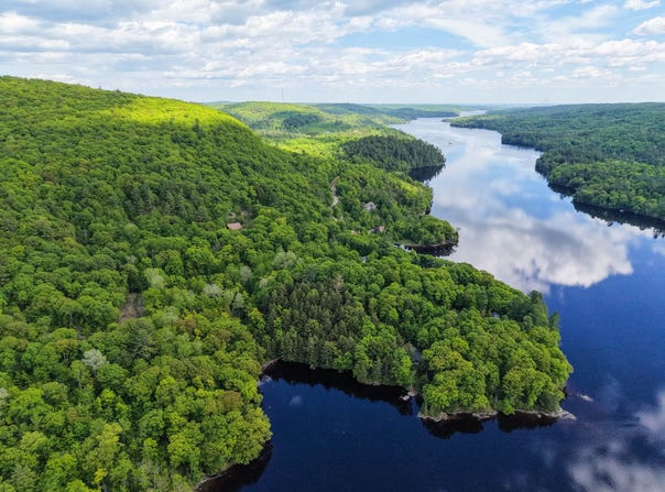 Ch. Panoramique, Cantley, Quebec J8V 3B2