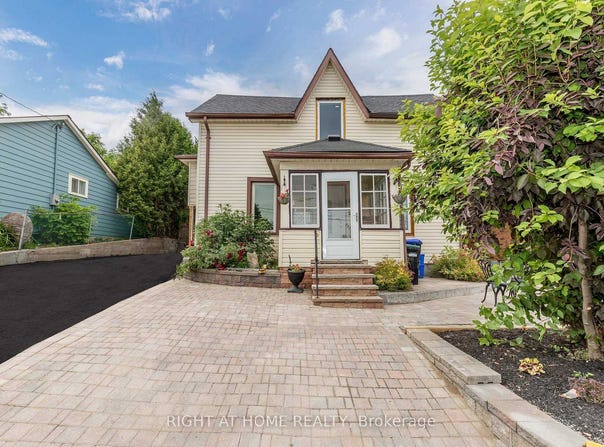 93 John Street E, Bradford West Gwillimbury, Ontario L3Z1G4