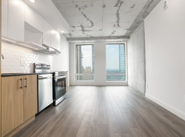 900 Rue St-Jacques, Montréal, Quebec H3C1A5
