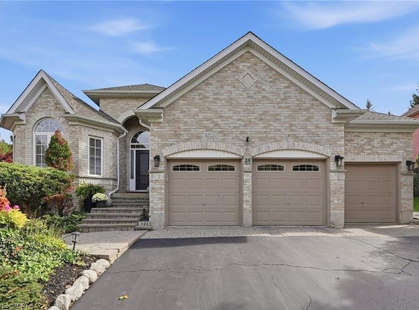 15 Everwood Run, Waterloo, ON, Kitchener, Ontario N2P-2B1
