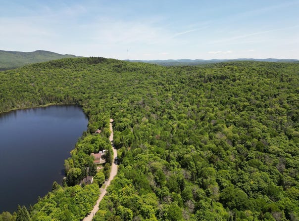 Ch. du Lac-Boeuf, Saint-Donat, Quebec J0T2C0