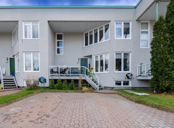613 Rue Jules-Huot, Chicoutimi, Quebec G7H5A7