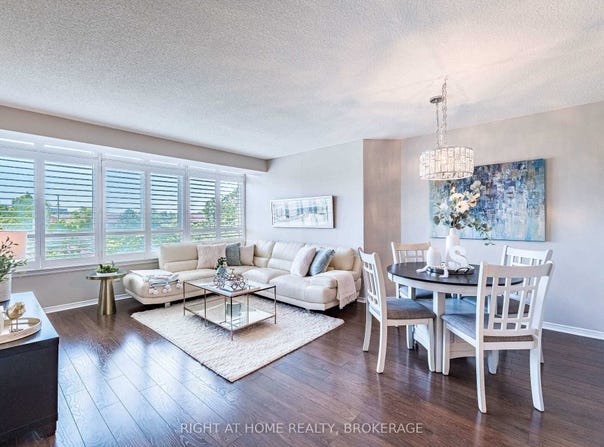 423 - 1001 Cedarglen Gate, Mississauga, Ontario L5C4R2