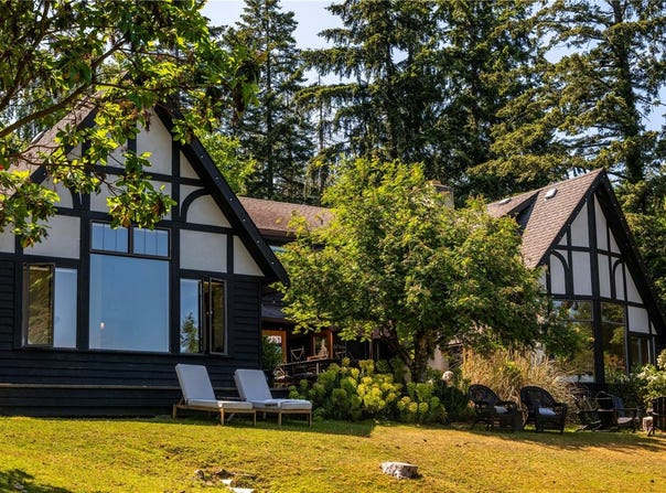 133 Arnell Way, Salt Spring, British Columbia V8K 2G1