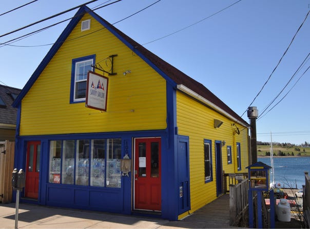 100 Montague Street, Lunenburg, Nova Scotia B0J 2C0