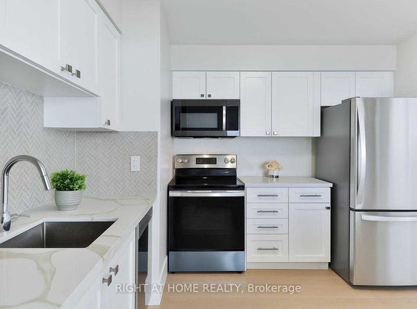 701 - 207 Galloway Road, Toronto, Ontario M1E4X3