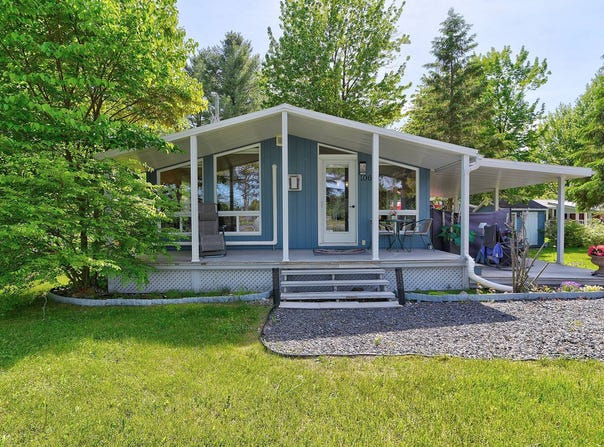 2141 Rg de la Rivière, Saint-Isidore, Quebec G0S2S0