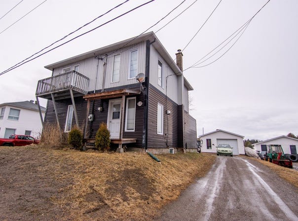 279-281 Rue Principale O., Saint-Nazaire, QC G0W2V0, CA, Saint-Nazaire, Quebec G0W2V0