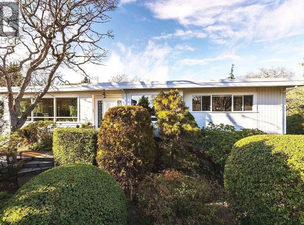 2980 Beach Drive, Oak Bay, British Columbia V8R6K9