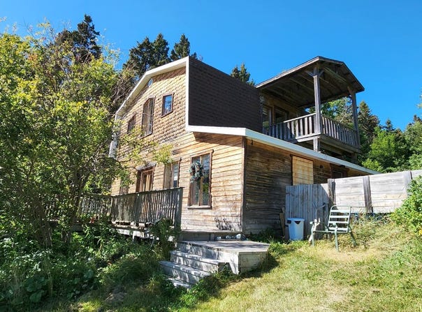 1117 Boul. de Forillon, Gaspé, QC G4X6T9, CA, Gaspé, Quebec G4X6T9