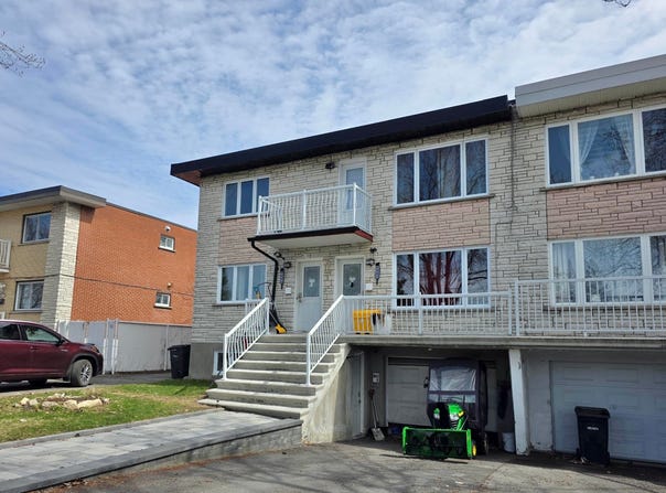 1841 Rue Le Royer, Laval, Quebec H7M2S4