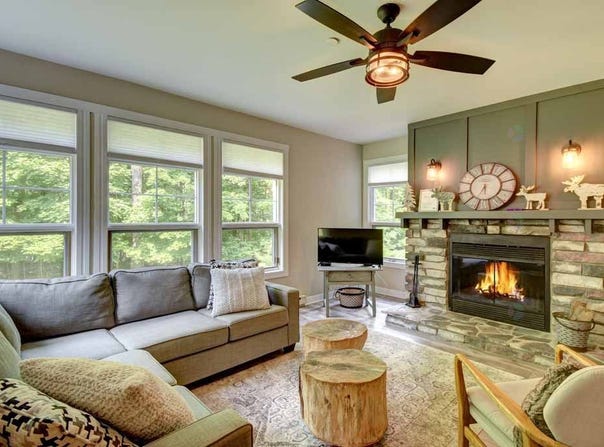 201 Ch. des Quatre-Sommets 6, Mont-Tremblant, Quebec J8E 1C7
