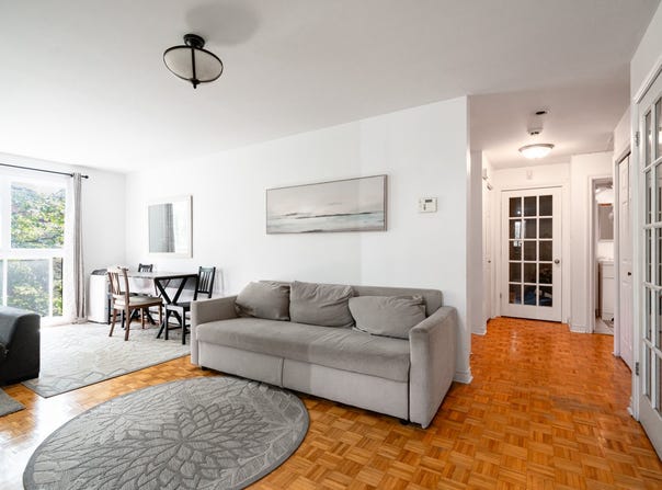 2076 Av. de l'Église, Le Sud-Ouest, Quebec H4E4M6