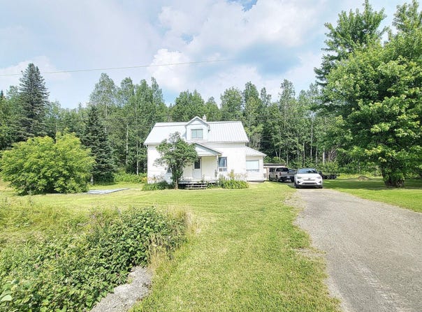 979 Route 132, Sainte-Florence, QC G0J2M0, CA, Sainte-Florence, Quebec G0J2M0
