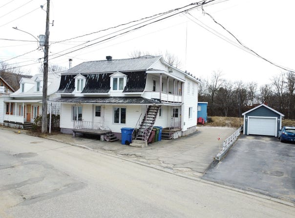 106-110 Rue St-Joseph, Baie-Saint-Paul, Quebec G3Z1N9