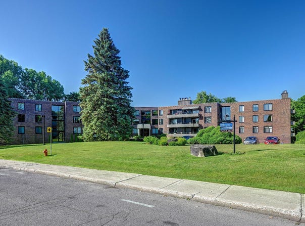 10 Rue de la Terrasse-Goyer, Deux-Montagnes, QC J7R4W1, CA, Deux-Montagnes, Quebec J7R4W1