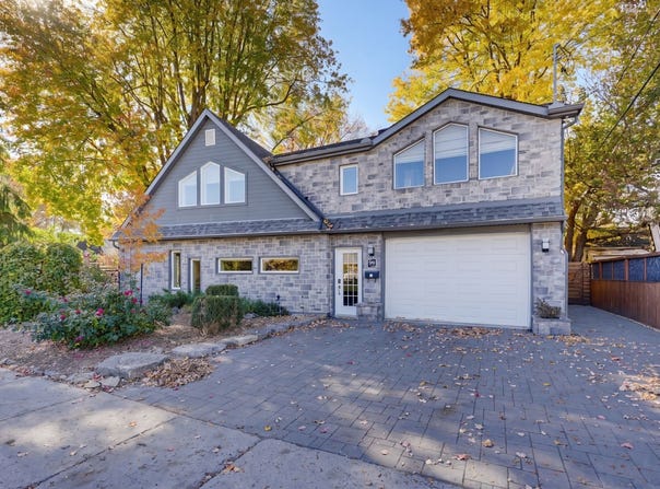 99 Rue Labelle, Hull, Quebec J8Y0A6