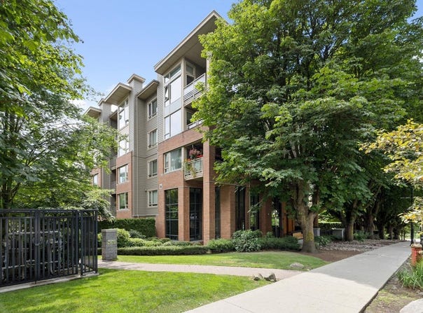139 W 22nd Street 304, North Vancouver, British Columbia V7M 0B5