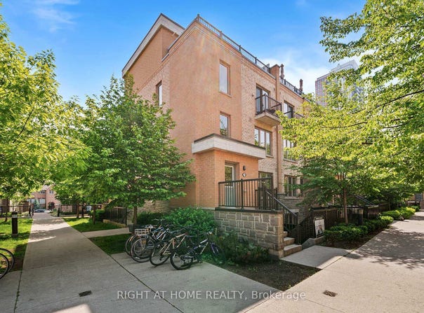229 - 11 Foundry Avenue, Toronto, Ontario M6H0B7