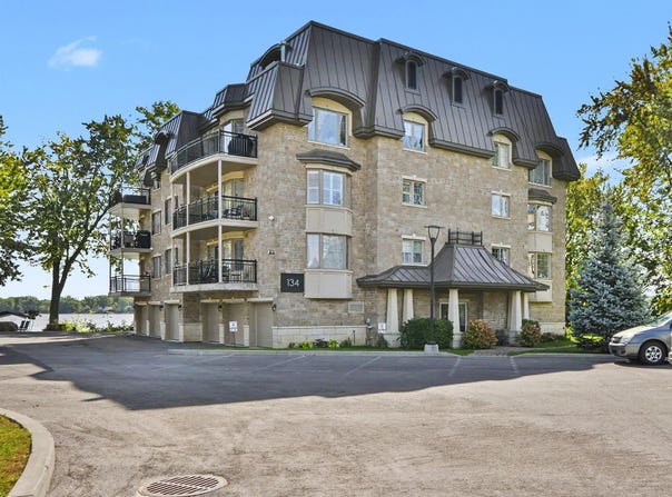134 Ch. de la Grande-Côte, Saint-Eustache, Quebec J7P1A7
