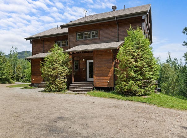 6A Ch. de la Vieille-Rivière, Petite-Rivière-Saint-François, Quebec G0A2L0