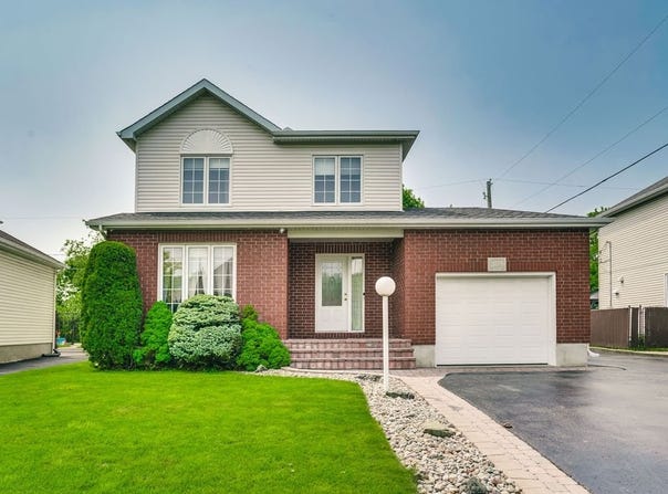 364 Rue Beauvais, Gatineau, QC J8R3Z8, CA, Gatineau, Quebec J8R3Z8