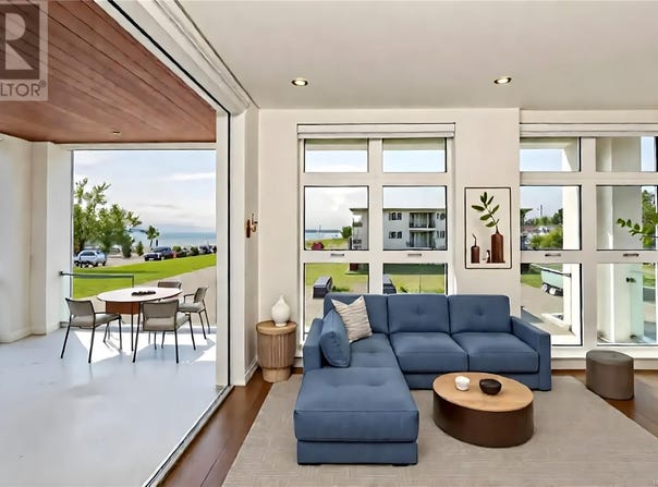 9570 Fifth Street, Sidney, British Columbia V8L2W5