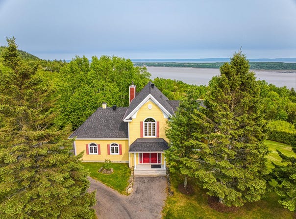 48 Rue du Noroît, Baie-Saint-Paul, Quebec G3Z 3C3