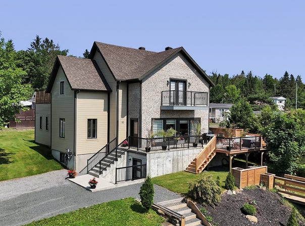 12 Rue de l'Avalanche, Rimouski, Quebec G5N5B6