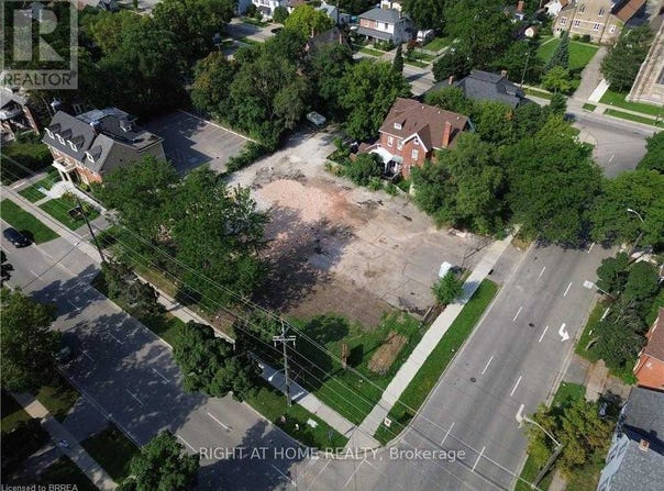 25 William Street, Brantford, Ontario N3T3K3