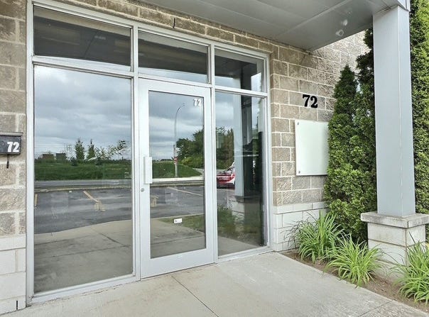 72 Rue Paul-Gauguin, Candiac, QC J5R6X2, CA, Candiac, Quebec J5R6X2