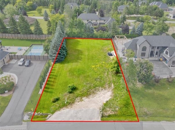155 Burnham Crescent, Cambridge, Ontario N3E 1B3