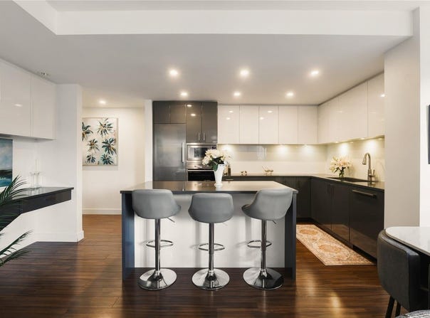 838 Broughton St 204, Victoria, British Columbia V8W 1E4