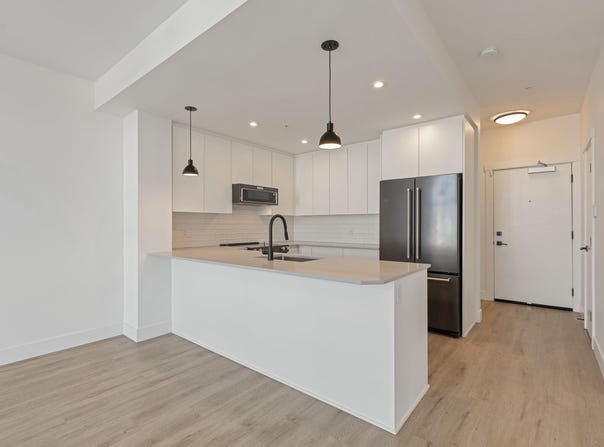 2180 Kelly Avenue 1612, Port Coquitlam, British Columbia V3C 0S6