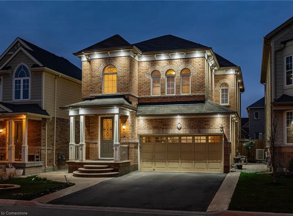 32 Babcock Street, Waterdown, Ontario L8B0S5