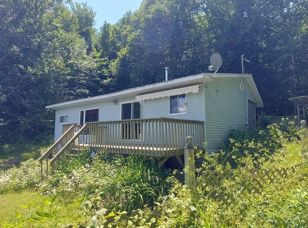 220 Ch. du Lac-Pope S., Mont-Laurier, QC J9L3G6, CA, Mont-Laurier, Quebec J9L3G6