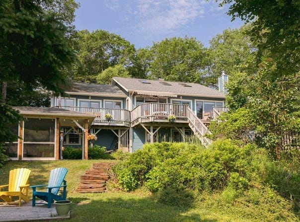 405 Borgalds Point Road, Chester Basin, Nova Scotia B0J 1K0