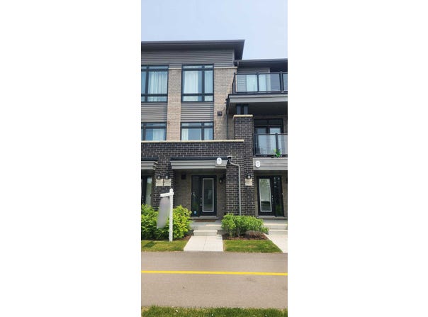 12 Emmas Way, Whitby, Ontario L1R0S7