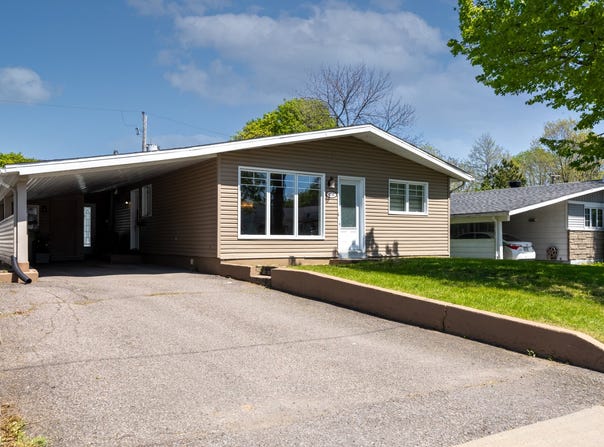 4740 Av. Banville, Les Rivières, QC G1P1H3, CA, Les Rivières, Quebec G1P1H3