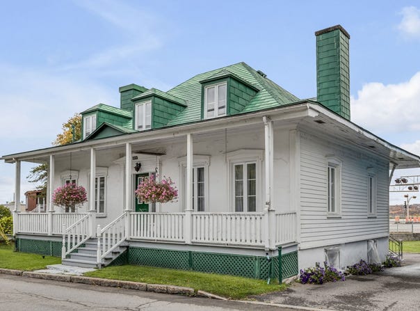 8036 Av. Royale, Château-Richer, Quebec G0A1N0