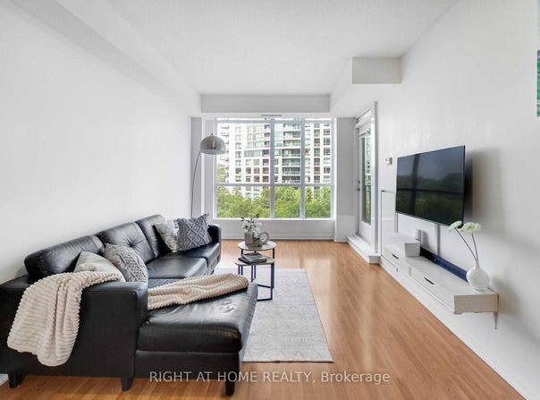 504 - 628 Fleet Street, Toronto, Ontario M5V1A8