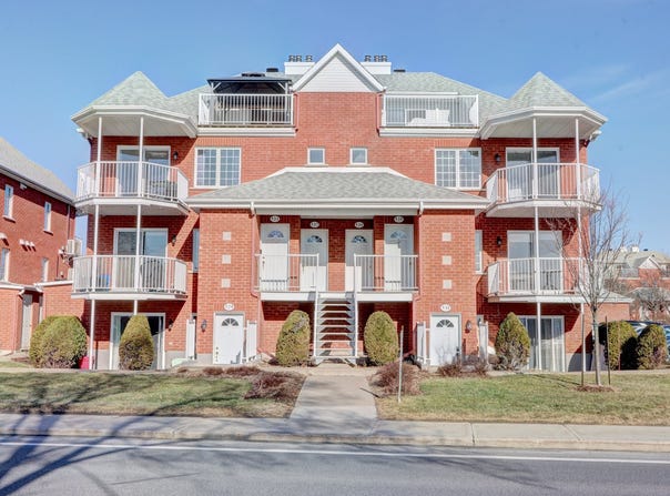 529 Ch. du Richelieu, McMasterville, QC J3G6T7, CA, McMasterville, Quebec J3G6T7